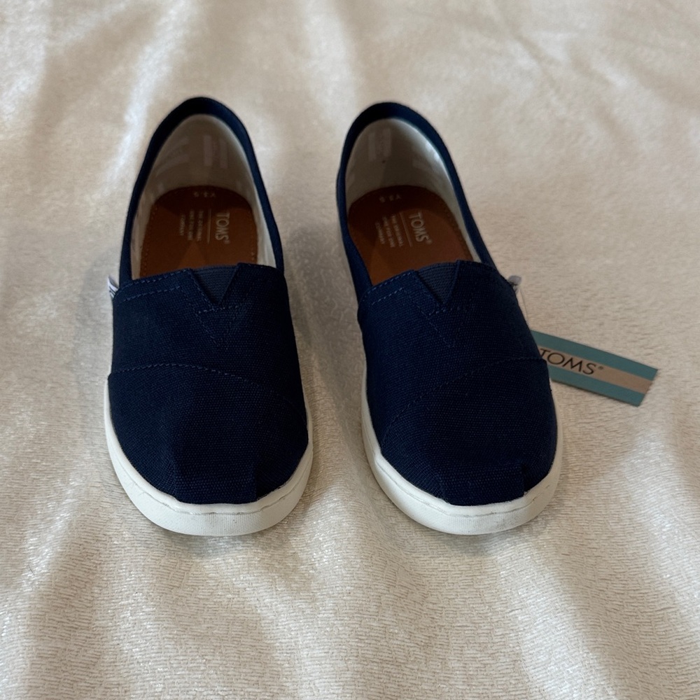 TOMS Kids Dark Blue Slip-On Sneakers Size Youth 3.5